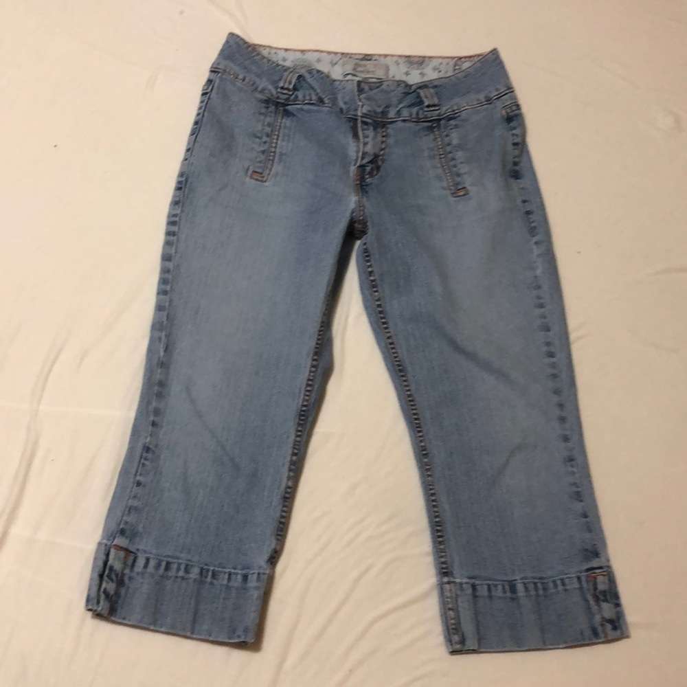 Lévis capris